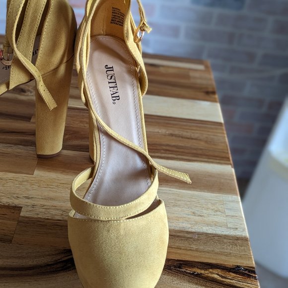 JustFab Yellow Heel shoes - Picture 2 of 4
